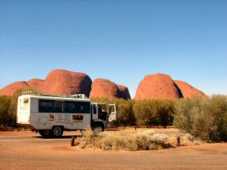 Unser Bus vor den Kata Tjuta
