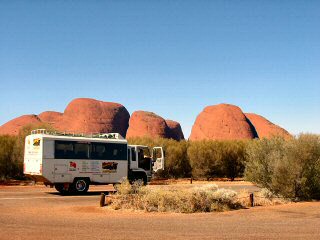 Unser Bus vor den Kata Tjuta