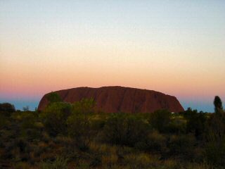 Uluru nach dem Sonnenuntergang